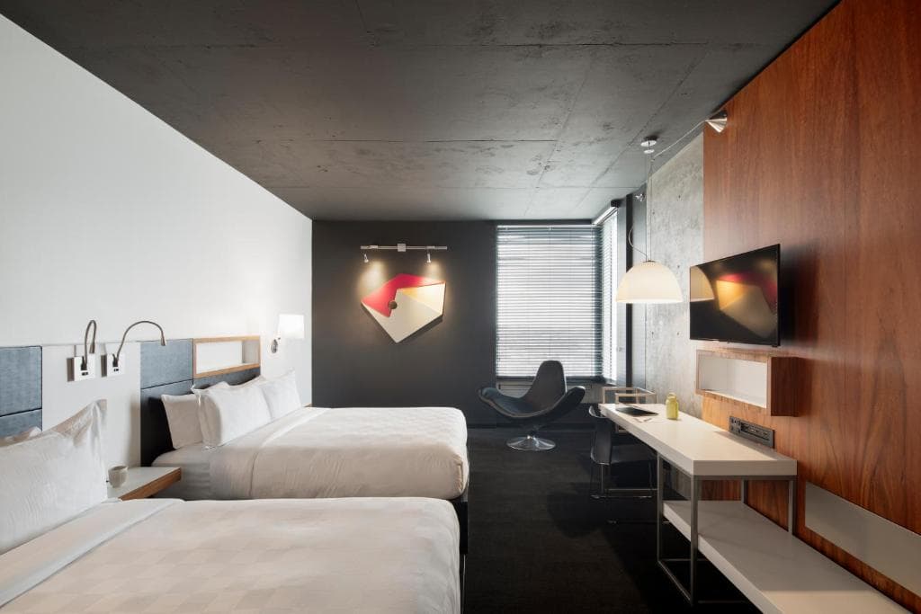 Chambre Avec Deux Grands Lits - 1