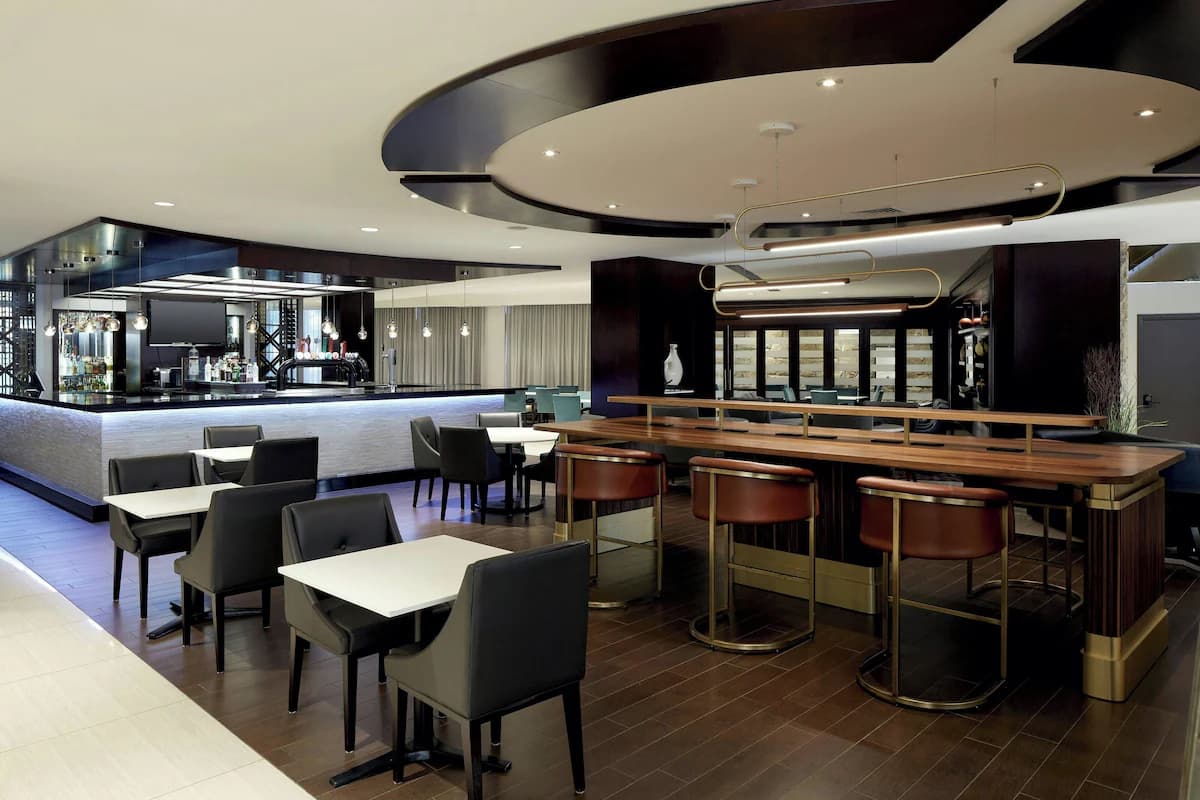SHERATON MONTREAL AIRPORT - Image 4