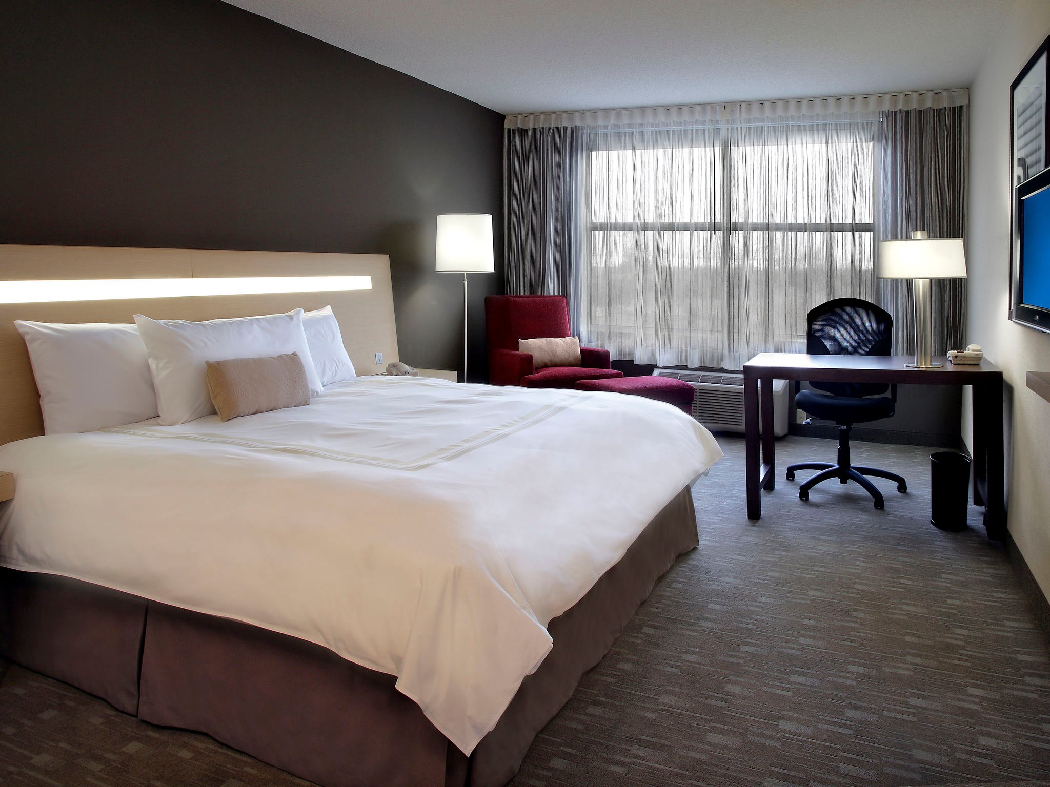 Superior Room 1 King Bed - 1
