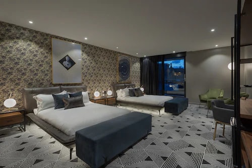 Chambre Supérieure 2 Lits Queen