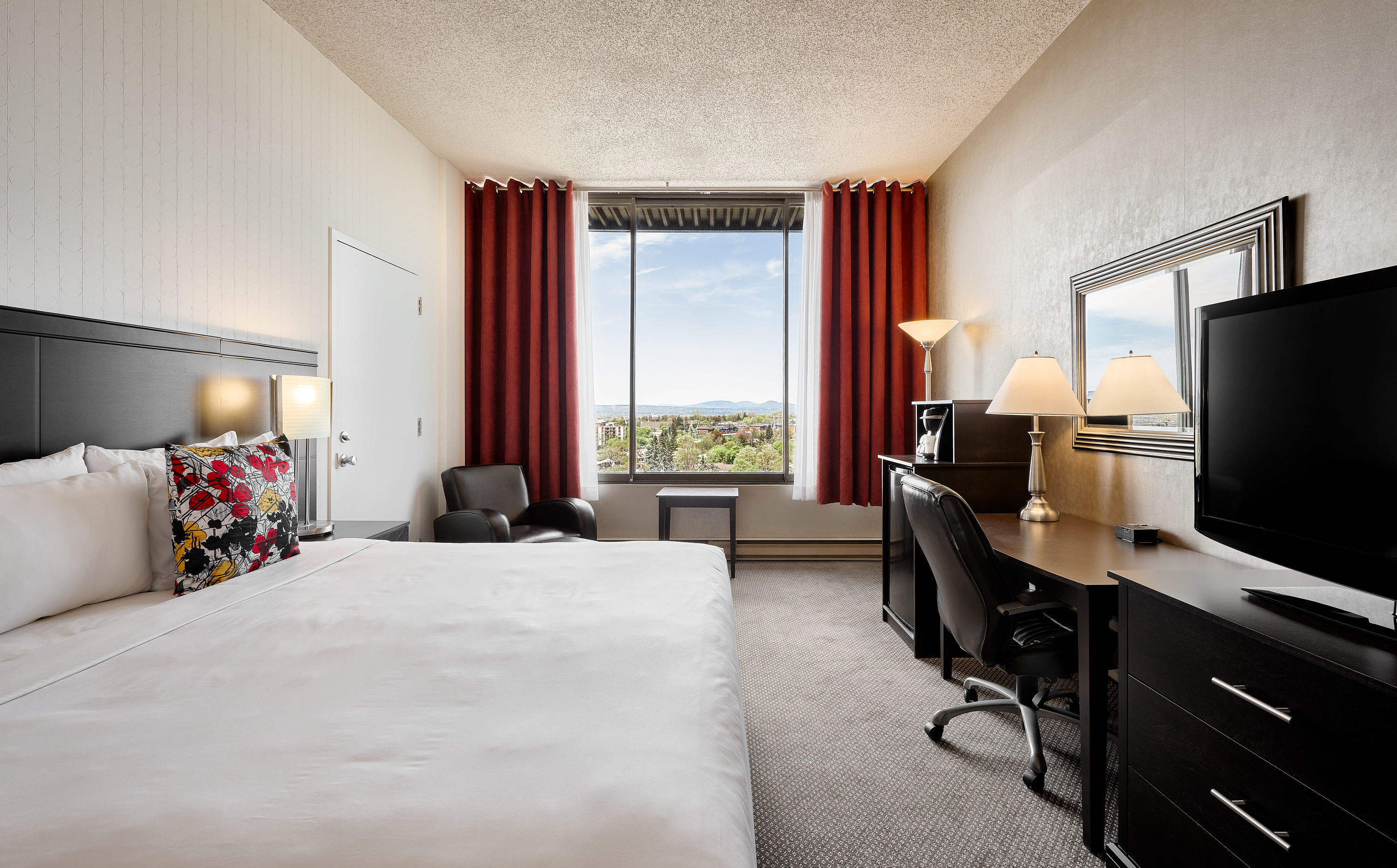 Signature 1 King Bed